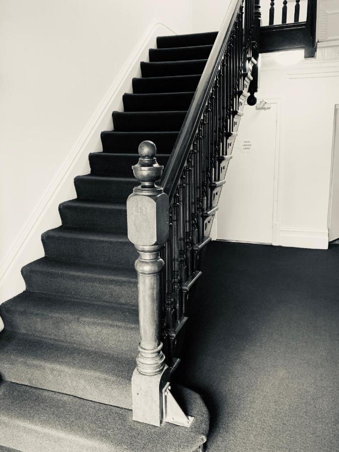 Donnybrook Hotel Wa エクステリア 写真
