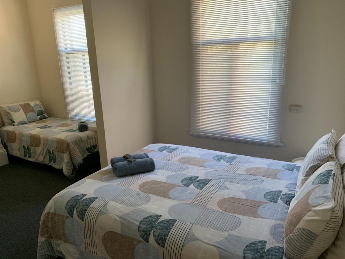 Donnybrook Hotel Wa エクステリア 写真